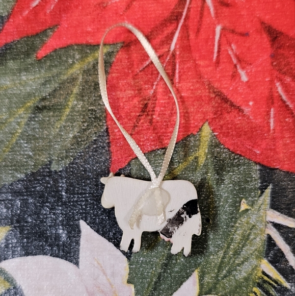 Cow Ornament - Picture 3 of 4